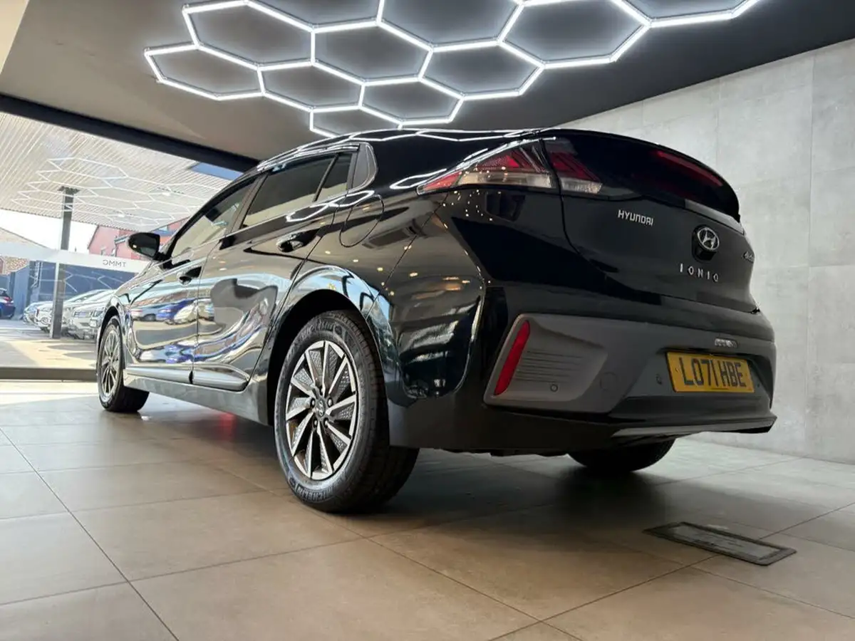 2022-hyundai-ioniq-e-premium-electric-big-7
