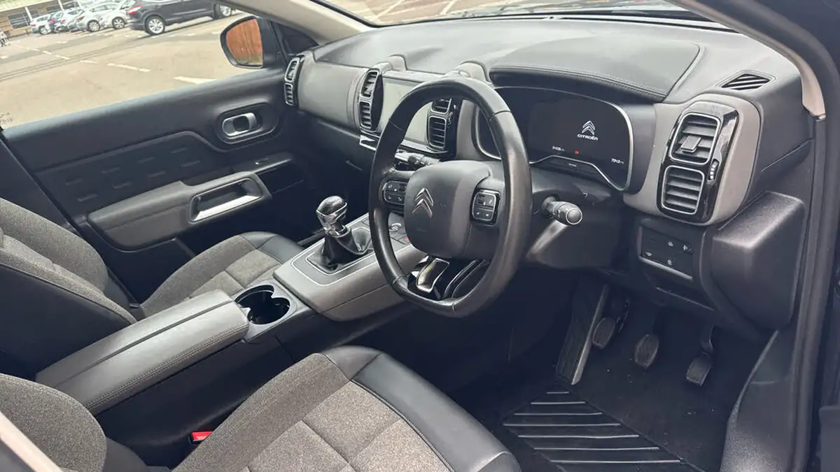 2022-citroen-c5-aircross-15bluehdi-shine-ss-big-10