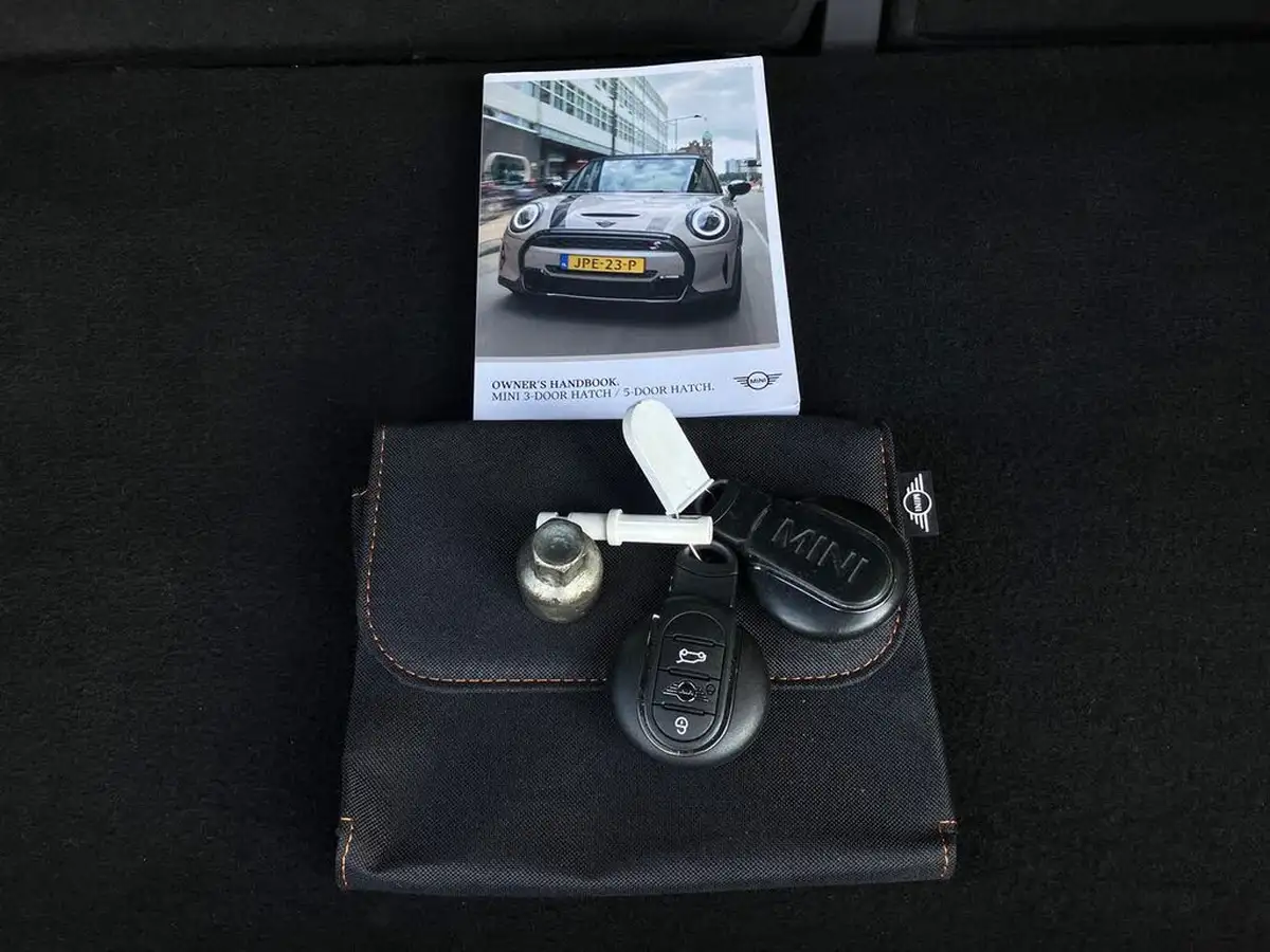 2021-mini-cooper-20-cooper-s-sport-hatchback-3d-auto-big-40