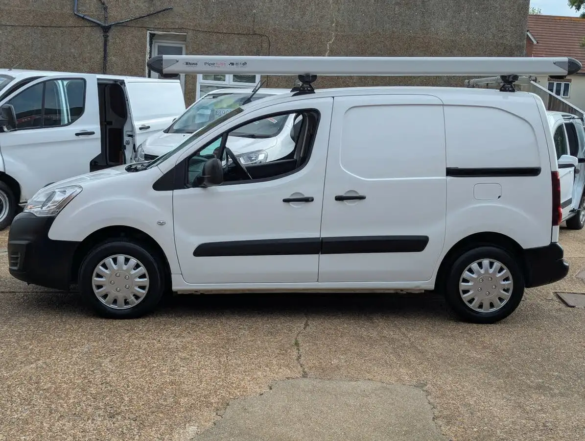 2018-peugeot-partner-16bluehdi-professional-l1-100pseu6-854-big-2