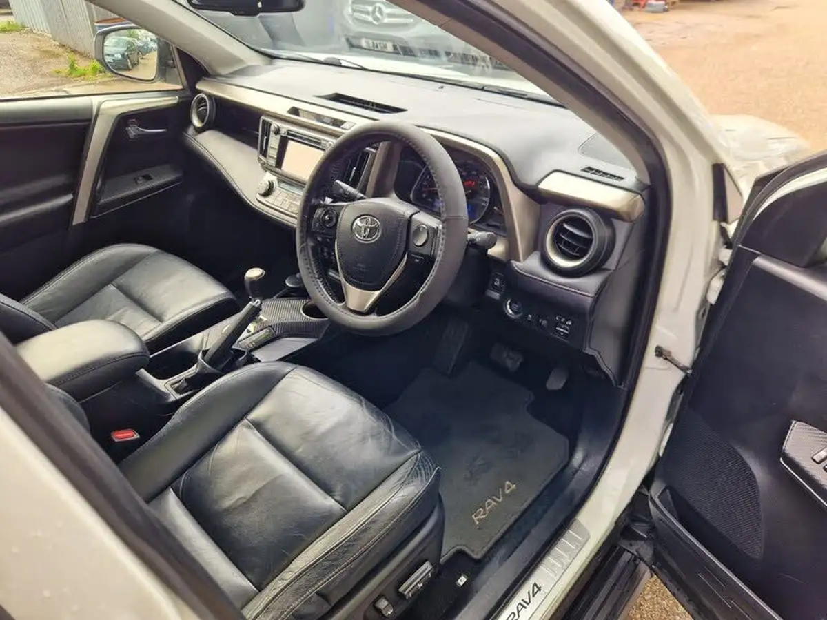 2013-toyota-rav4-22td-invincible-22d-cat-auto-big-12