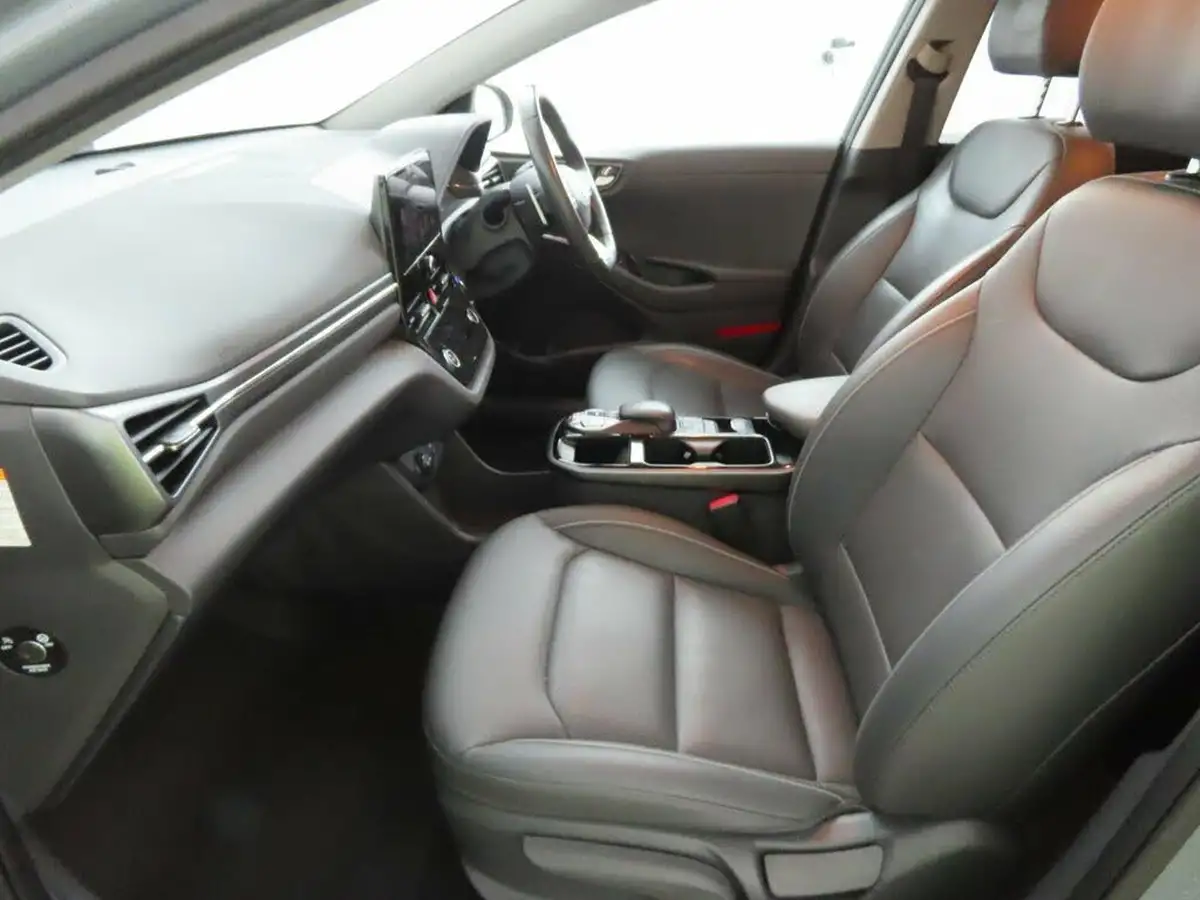 2021-hyundai-ioniq-e-premium-se-electric-100kw-big-6