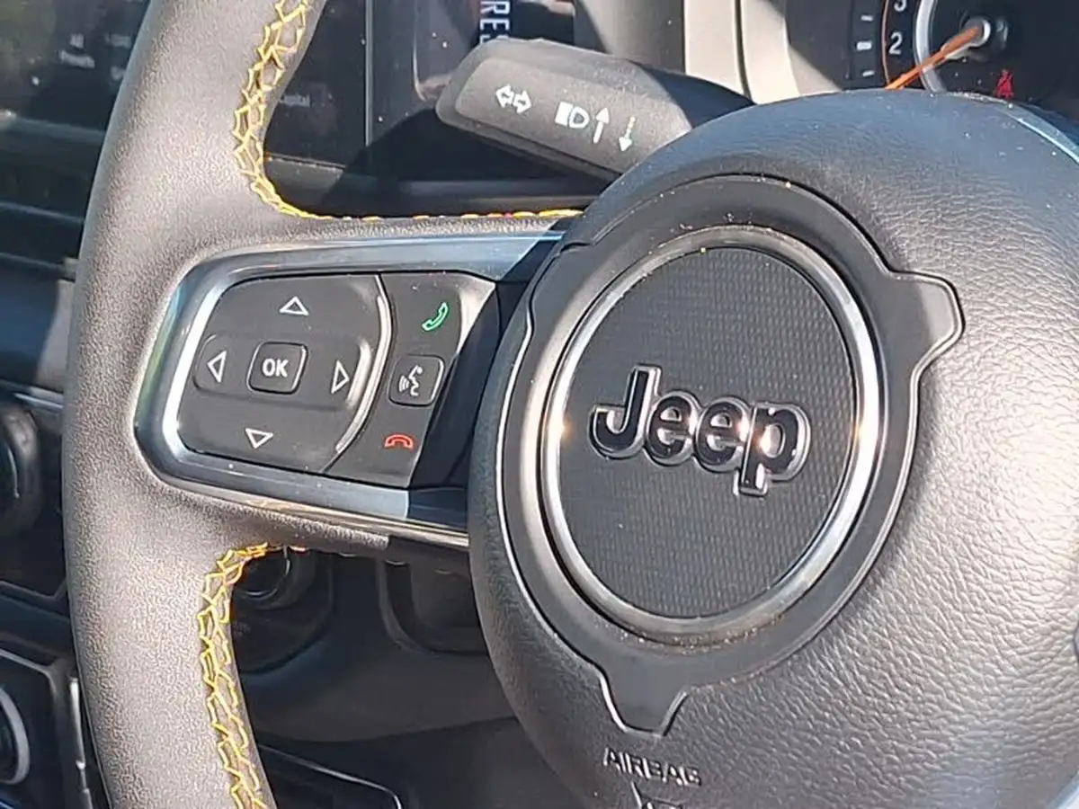 2024-jeep-wrangler-20-gme-sahara-big-12