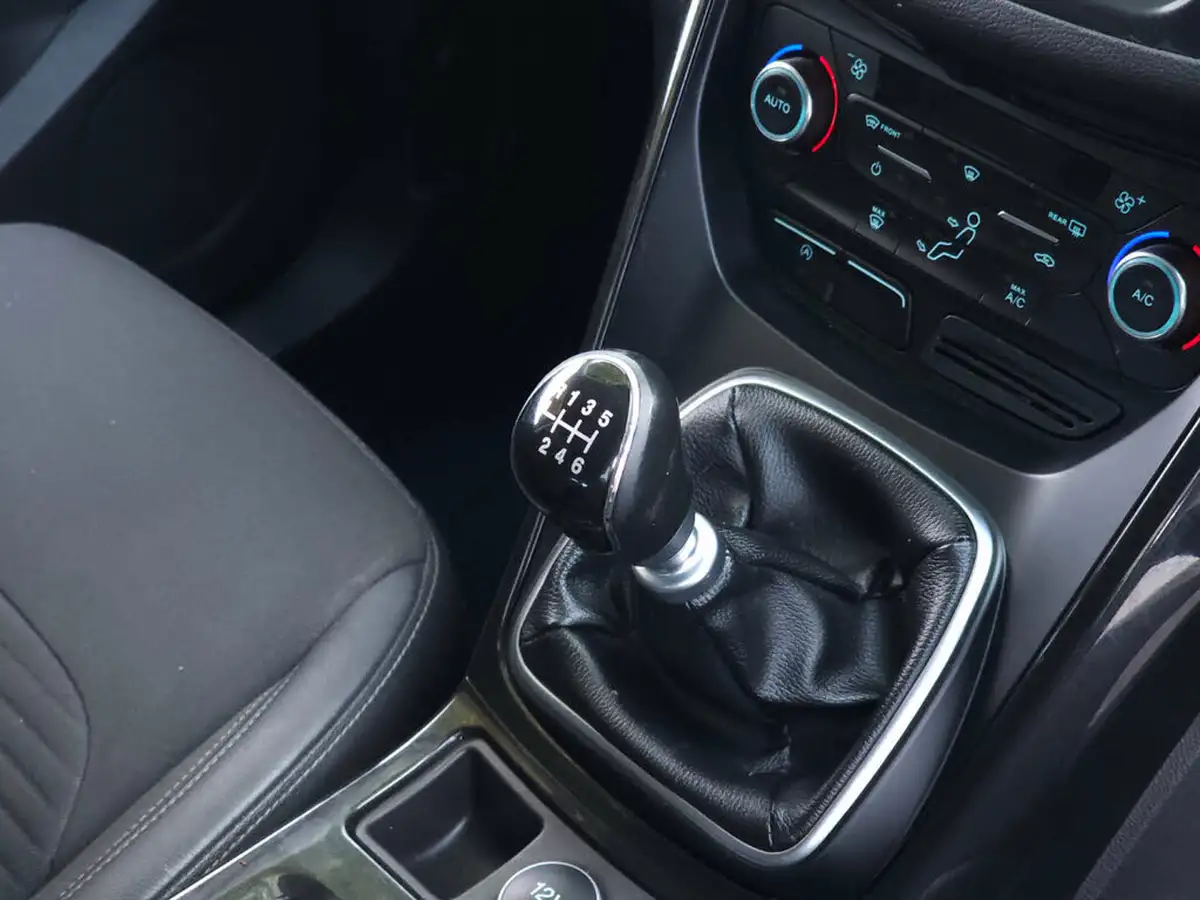2018-ford-kuga-15tdci-titanium-big-26