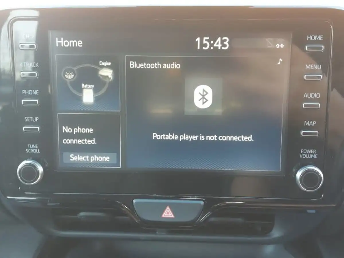 2022-toyota-yaris-15-vvt-i-design-panoramic-roof-big-10