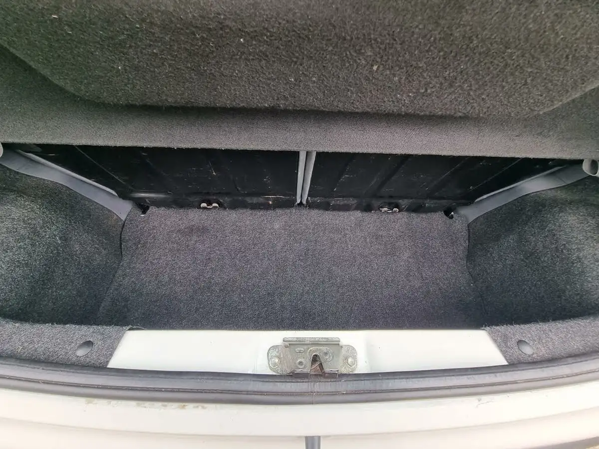2011-citroen-c1-10-vtr-68-5d-big-16