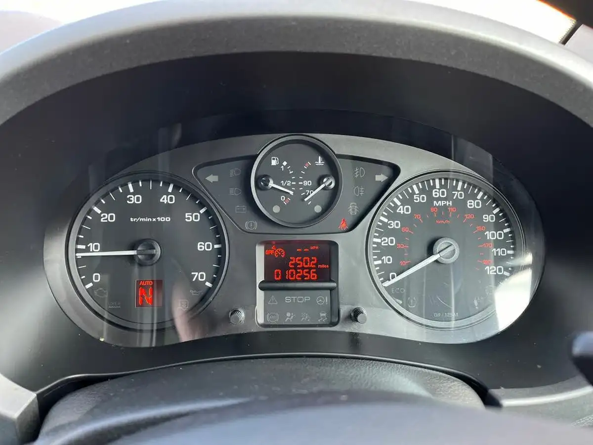 2018-citroen-berlingo-16bluehdi-multispace-feel-102ps-ss-etg6-big-24