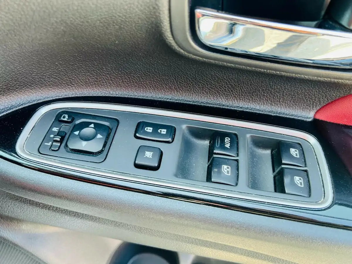 2015-mitsubishi-outlander-20-gx4hs-big-32