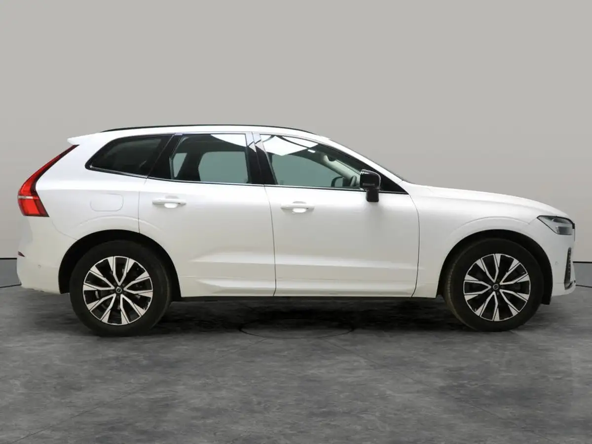 2023-volvo-xc60-20-b5-plus-big-10