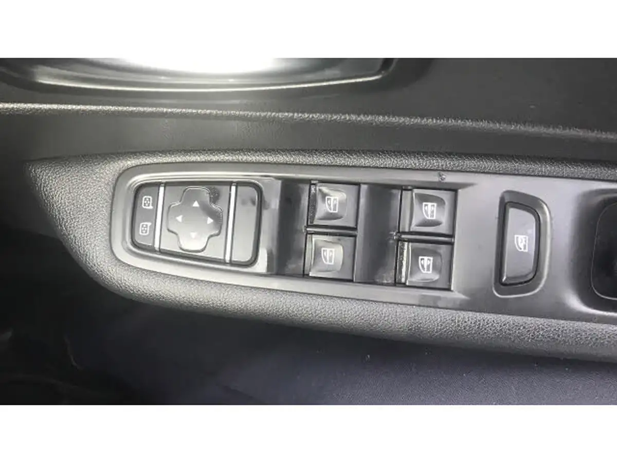 2018-renault-captur-09-tce-dynamique-nav-big-23