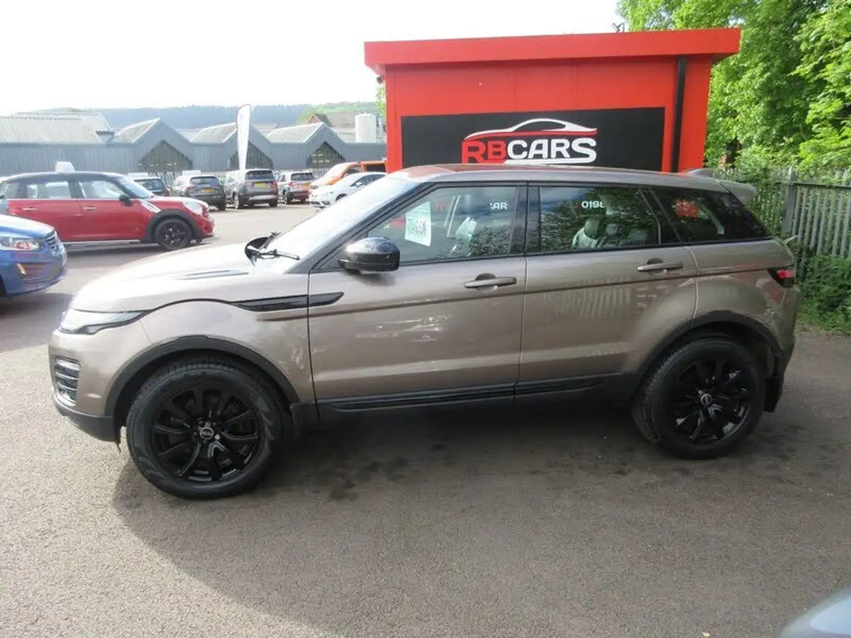 2015-land-rover-range-rover-evoque-20td4-se-tech-hatchback-5d-big-3
