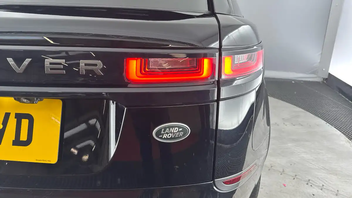 2019-land-rover-range-rover-velar-20-d180-r-dynamic-se-big-21