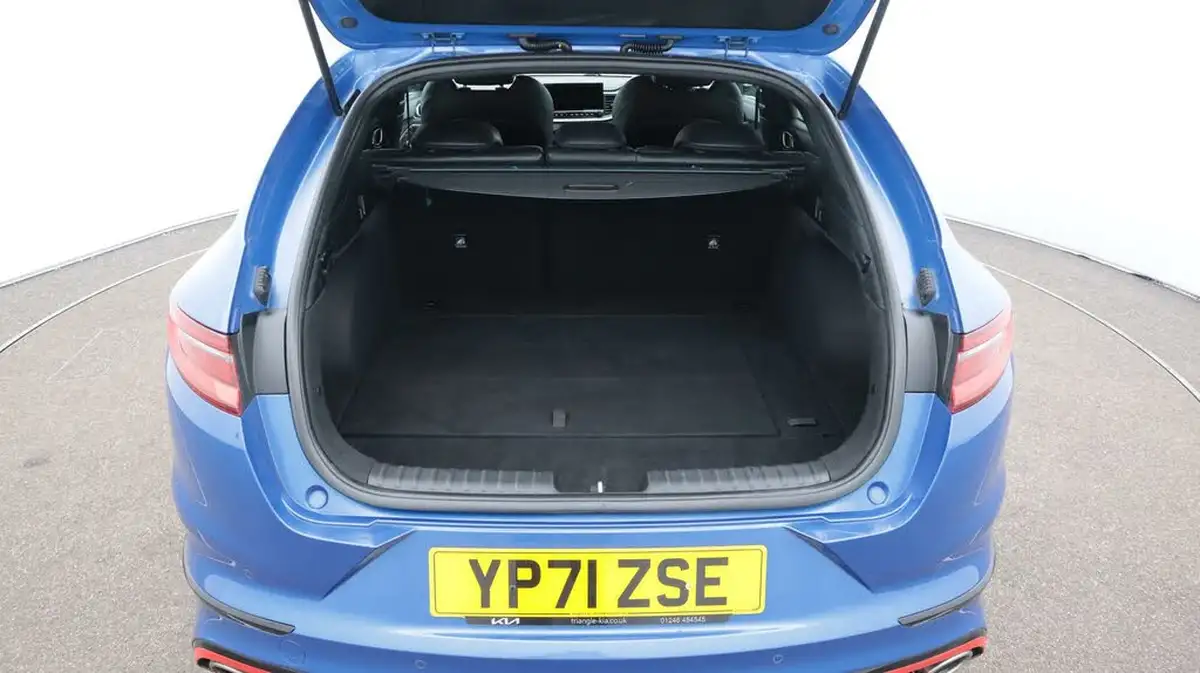 2022-kia-pro-ceed-16-t-gdi-gt-big-17