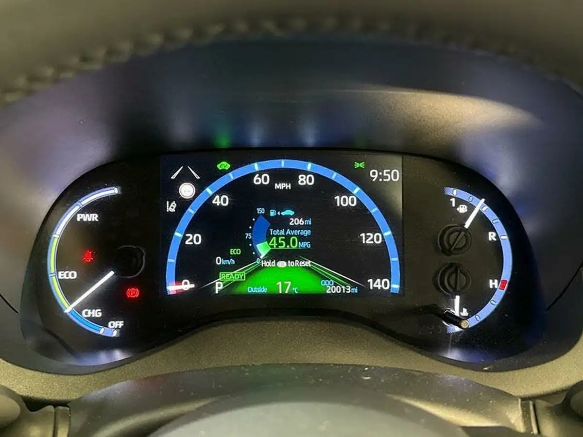 2021-toyota-yaris-cross-15-vvt-i-premiere-edition-awd-i-big-18
