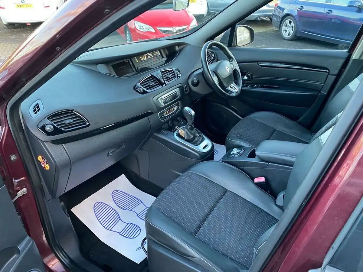 2014-renault-grand-scenic-15td-dynamique-tom-tom-edc-auto-big-25