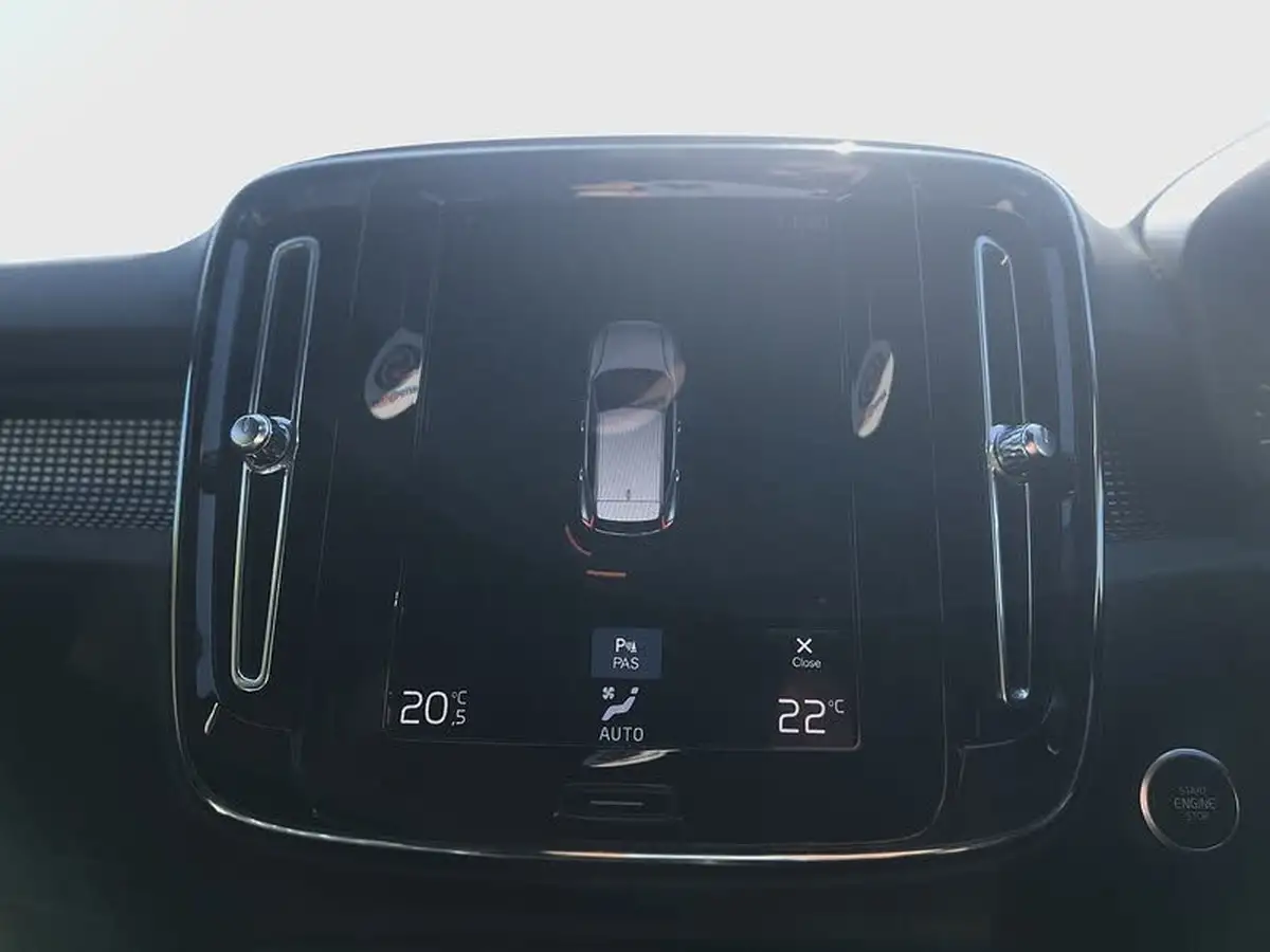 2021-volvo-xc40-15-t3-r-design-161bhp-auto-big-34
