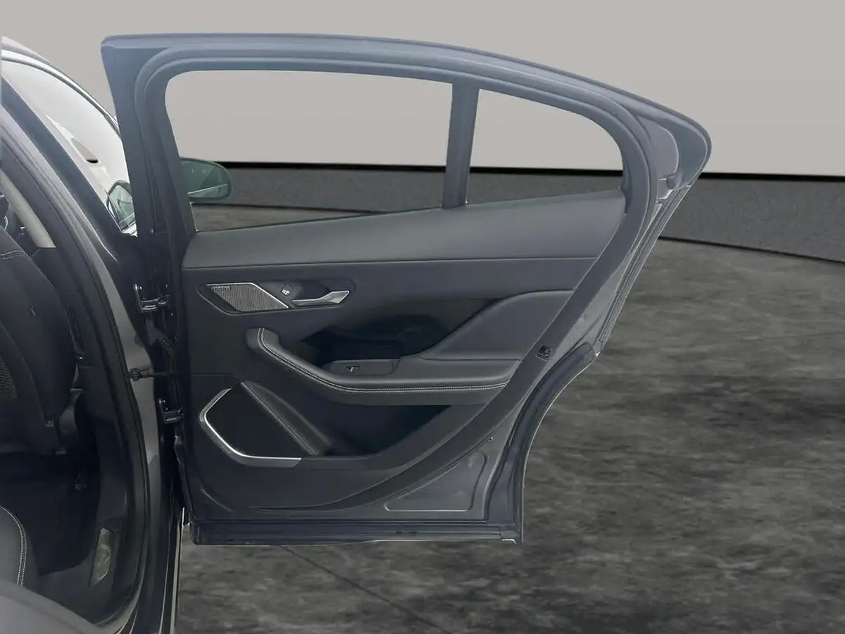 2019-jaguar-i-pace-ev400-hse-big-16