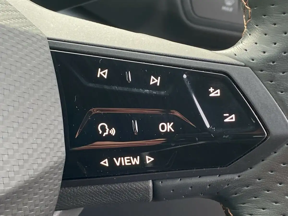 2022-cupra-born-e-v3-204ps-58kwh-big-29