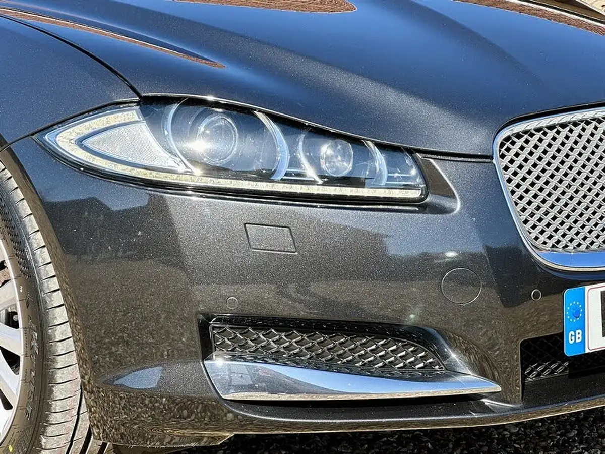2015-jaguar-xf-22td-luxury-200ps-saloon-4d-big-10