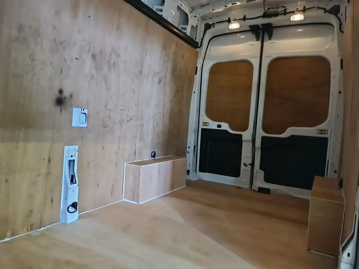 2022-ford-transit-20tdci-350-l3h2-leader-with-ac-chiller-big-7