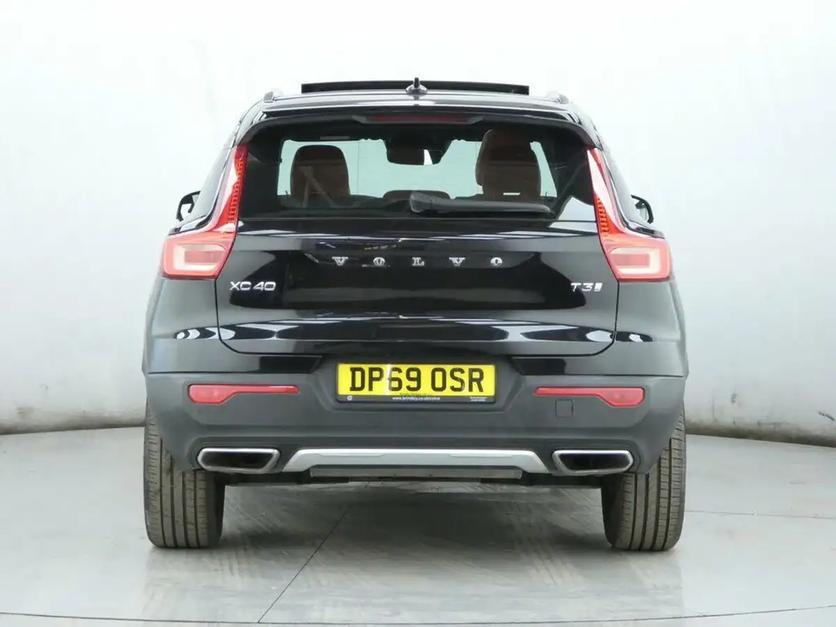 2019-volvo-xc40-15-t3-inscription-pro-163bhp-geartronic-big-10