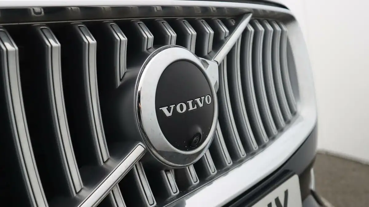 2020-volvo-xc90-20-t8-inscription-plug-in-hybrid-big-25
