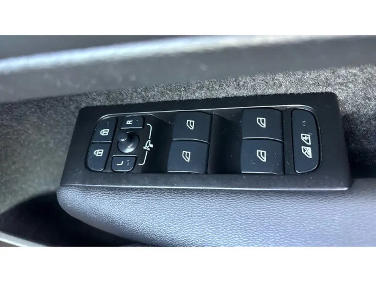 2021-volvo-xc40-e-twin-recharge-plus-big-25