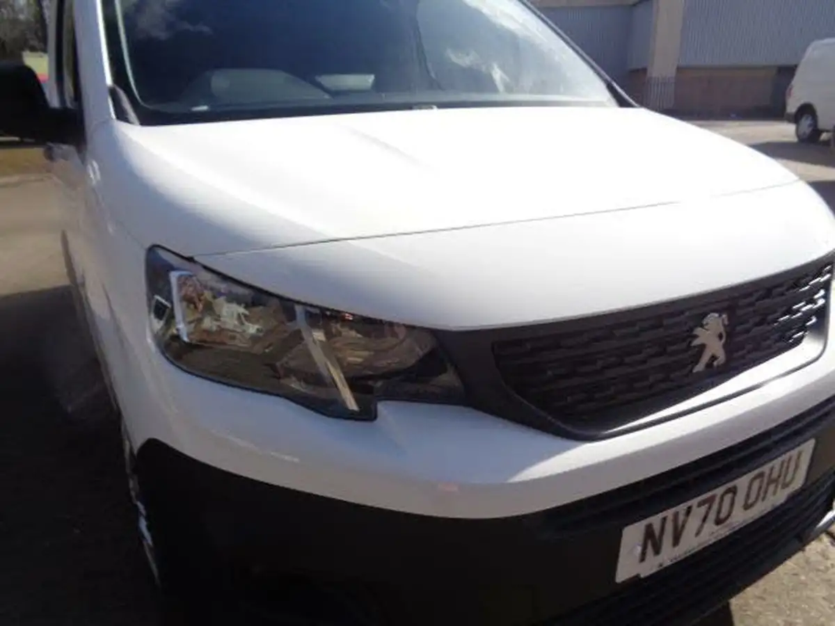 2021-peugeot-partner-15-bluehdi-1000-professional-100ps-eu6dt-panel-big-10