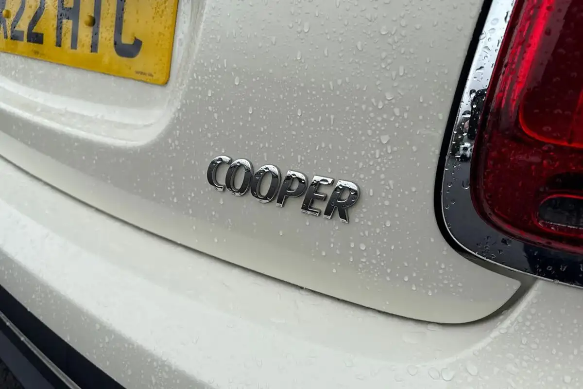 2022-mini-cooper-15-cooper-exclusive-hatchback-5d-big-56