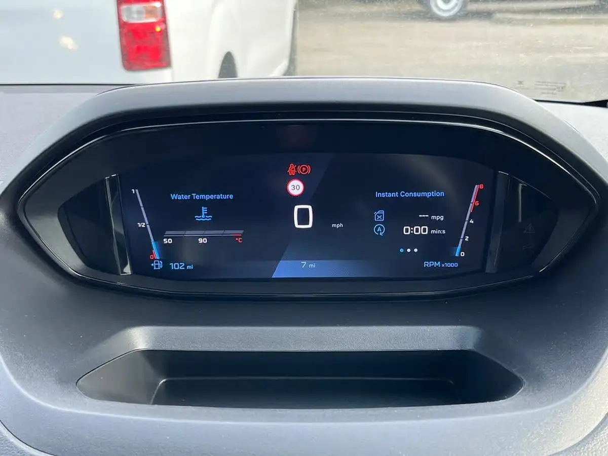 2024-peugeot-partner-15-bluehdi-professional-100pseu6d-big-25