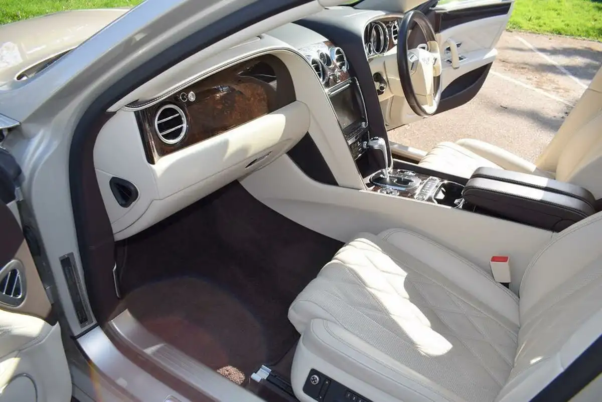 2016-bentley-flying-spur-60-mulliner-big-3