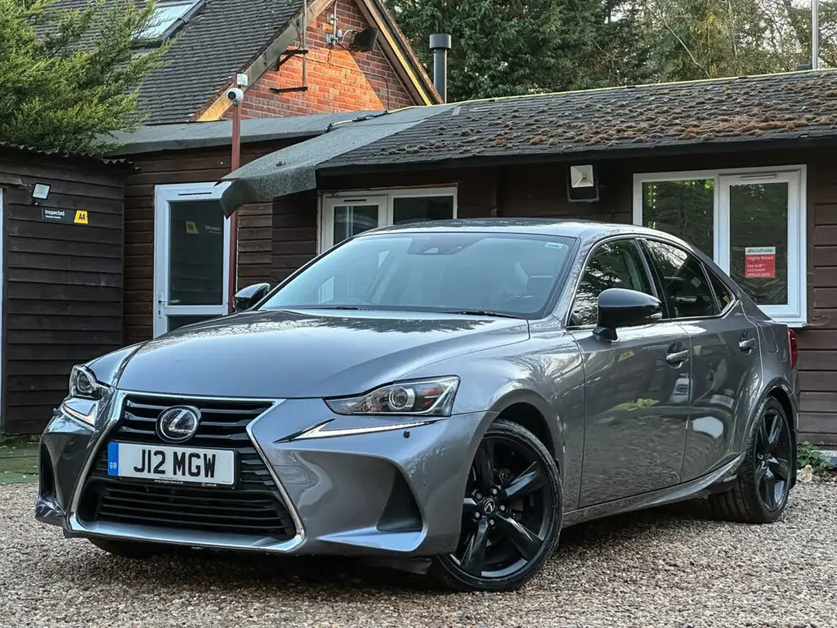 2018-lexus-is-300h-25-sport-lexus-navigation-big-2