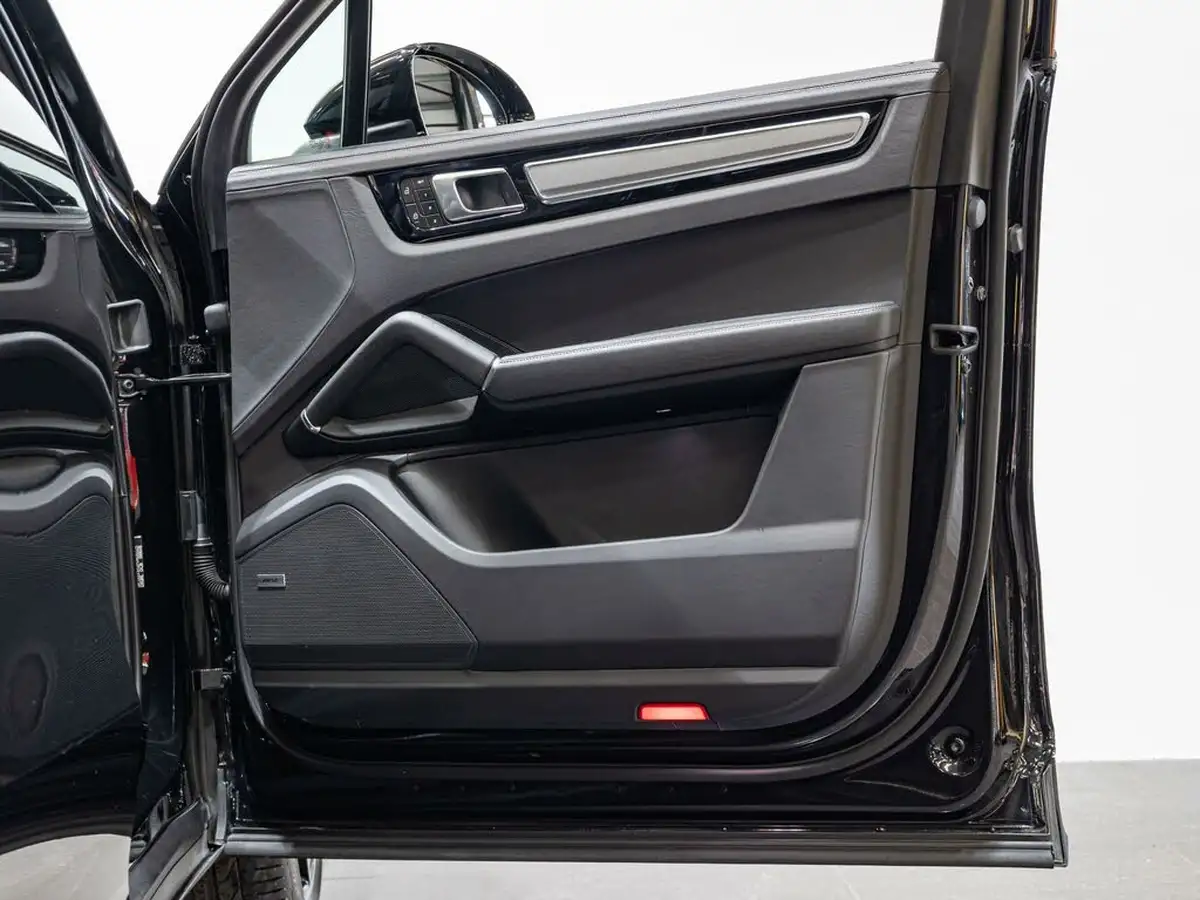 2022-porsche-cayenne-30-v6-e-hybrid-platinum-edition-462ps-station-wagon-big-23