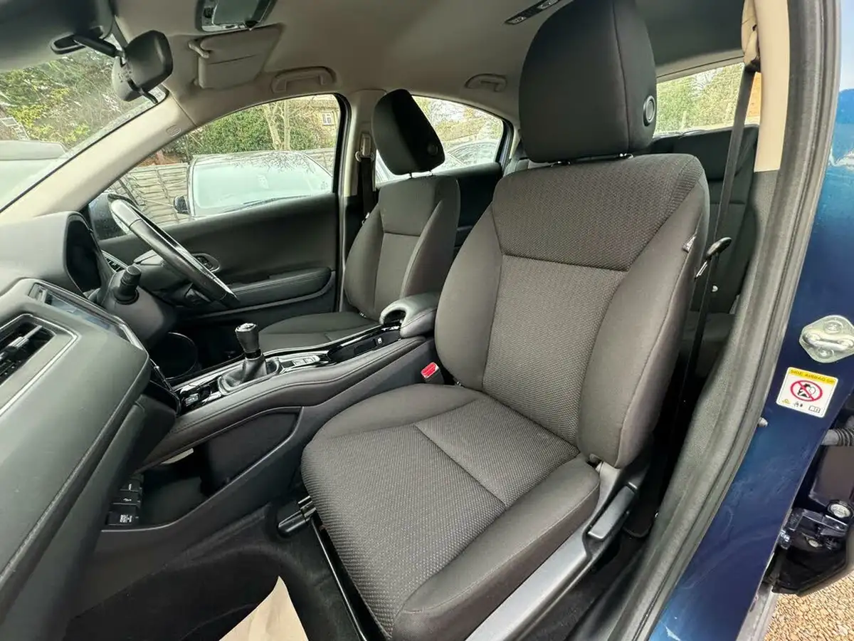 2016-honda-hr-v-15-i-vtec-se-big-54