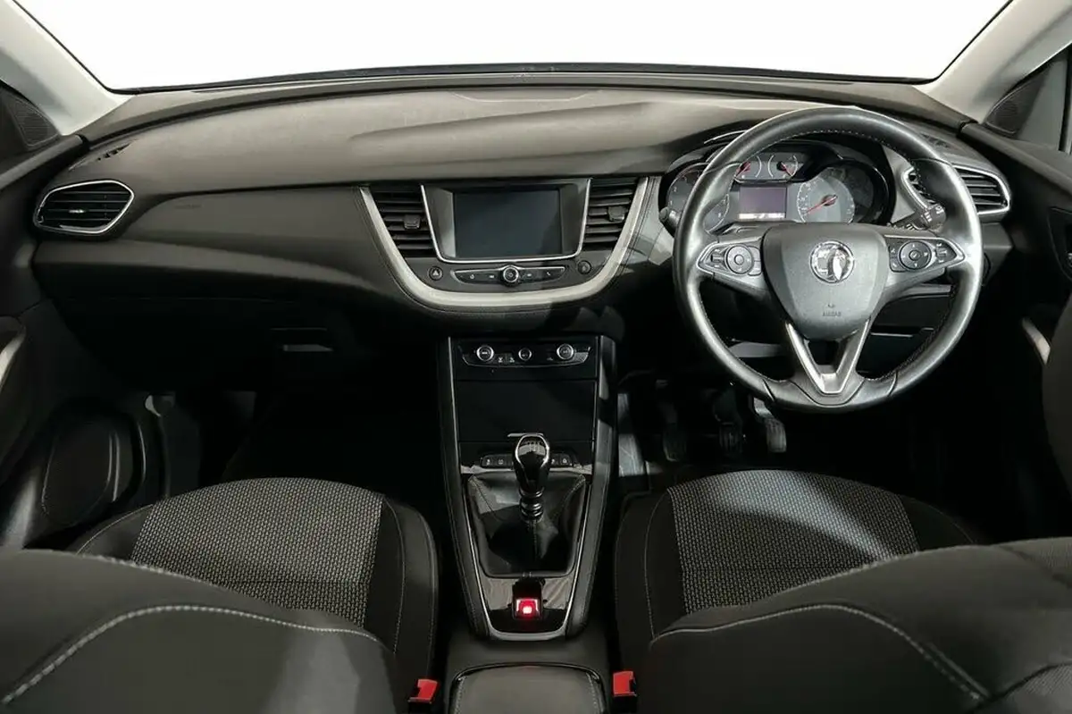 2018-vauxhall-grandland-x-12-se-132ps-big-11