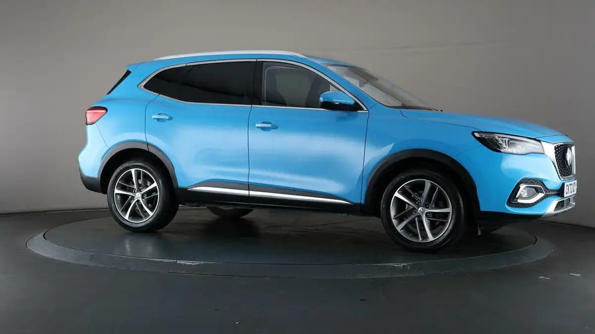 2022-mg-hs-15t-gdi-exclusive-162ps-big-57