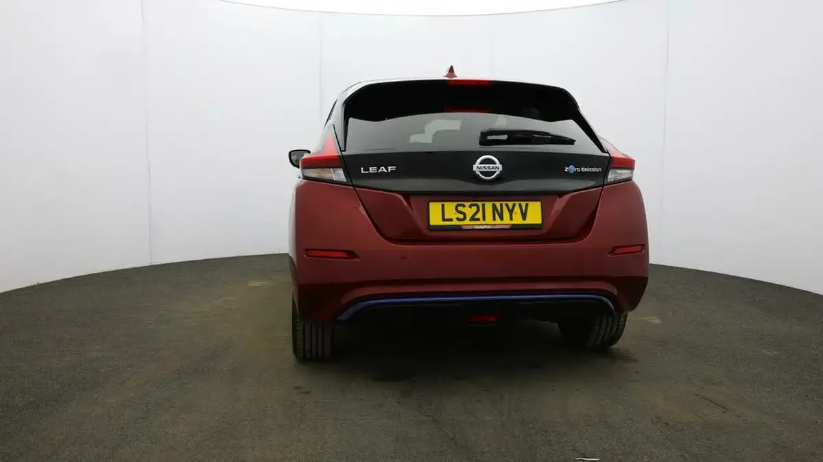 2021-nissan-leaf-e-e-tekna-big-56
