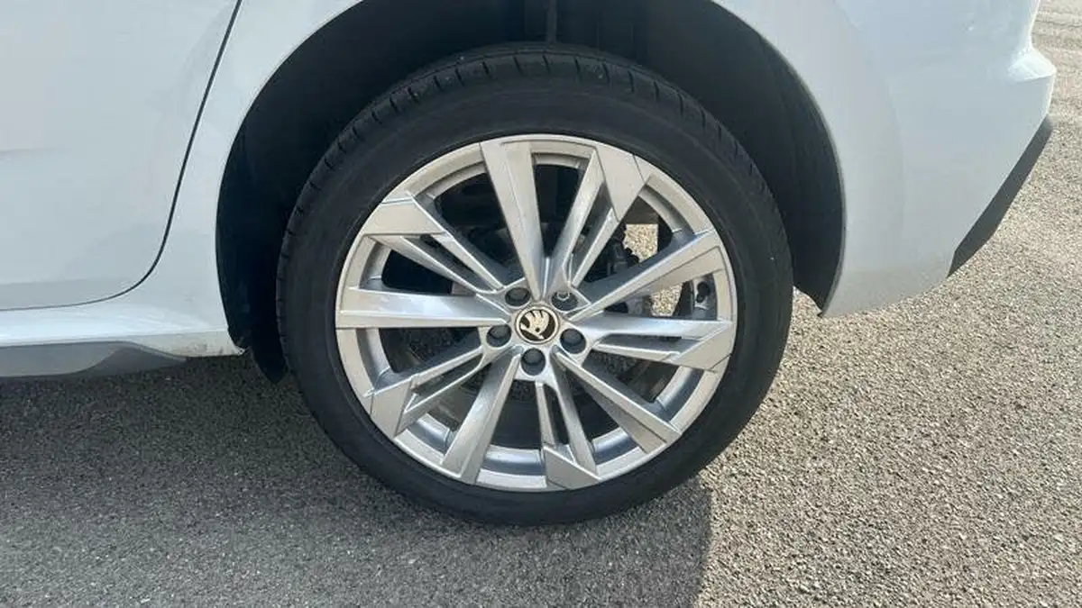 2024-skoda-kamiq-15-tsi-se-l-executive-dsg-big-30