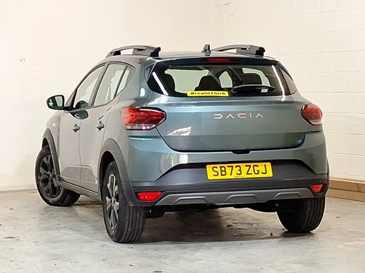 2023-dacia-sandero-stepway-10-tce-essential-90bhp-big-1