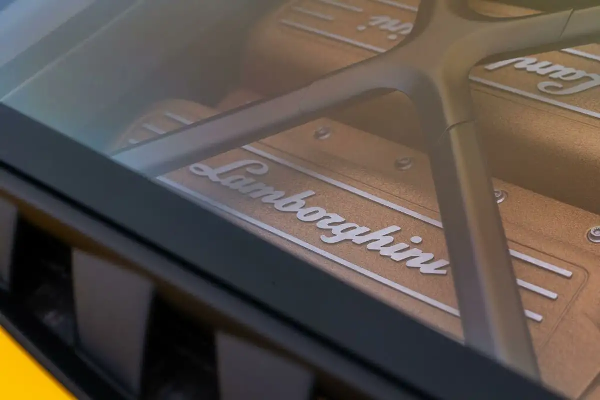 2018-lamborghini-huracan-52-performante-coupe-big-43