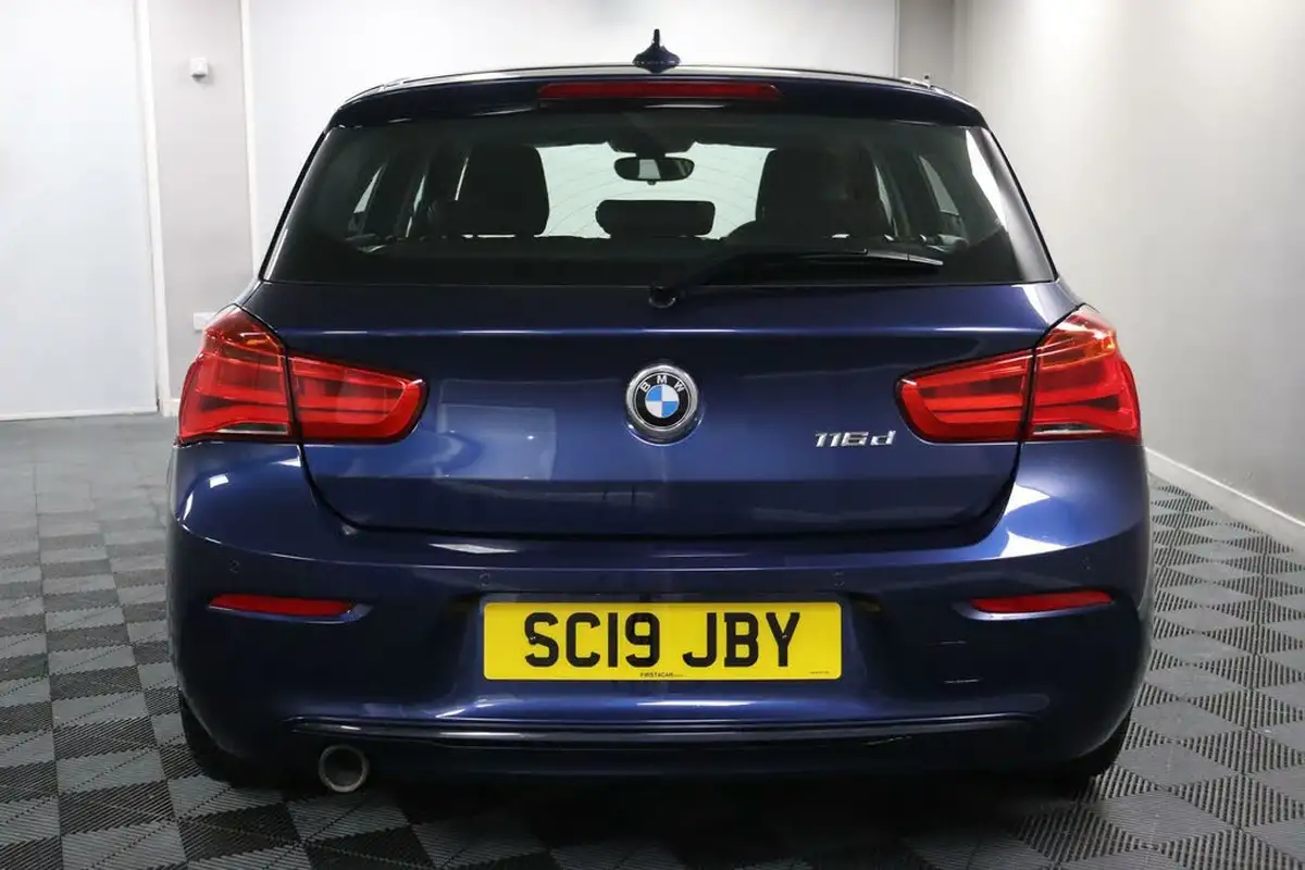 2019-bmw-1-series-15td-116d-sport-114bhp-5d-dct-big-7
