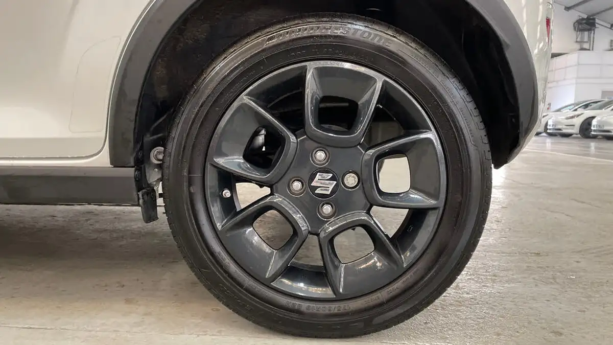 2023-suzuki-ignis-12-dualjet-sz-t-cvt-big-17