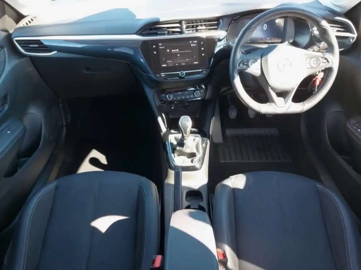 2021-vauxhall-corsa-12i-griffin-edition-big-2
