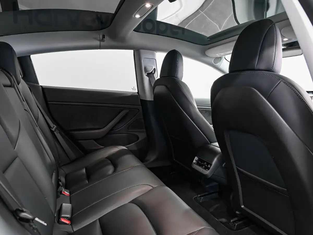 2020-tesla-model-3-e-performance-big-19