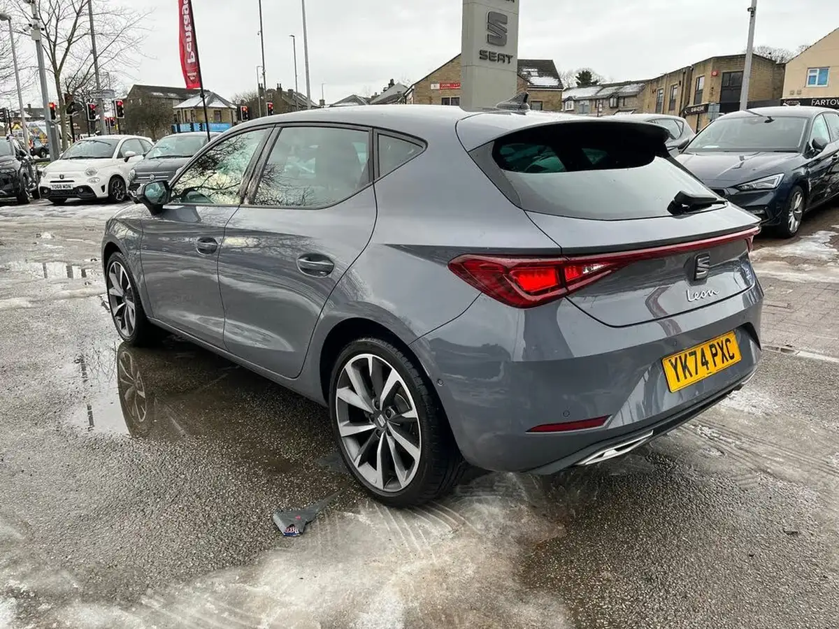 2024-seat-leon-14-e-hybrid-fr-sport-hatchback-big-35