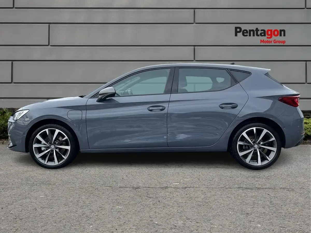 2024-seat-leon-14-e-hybrid-fr-sport-hatchback-big-11