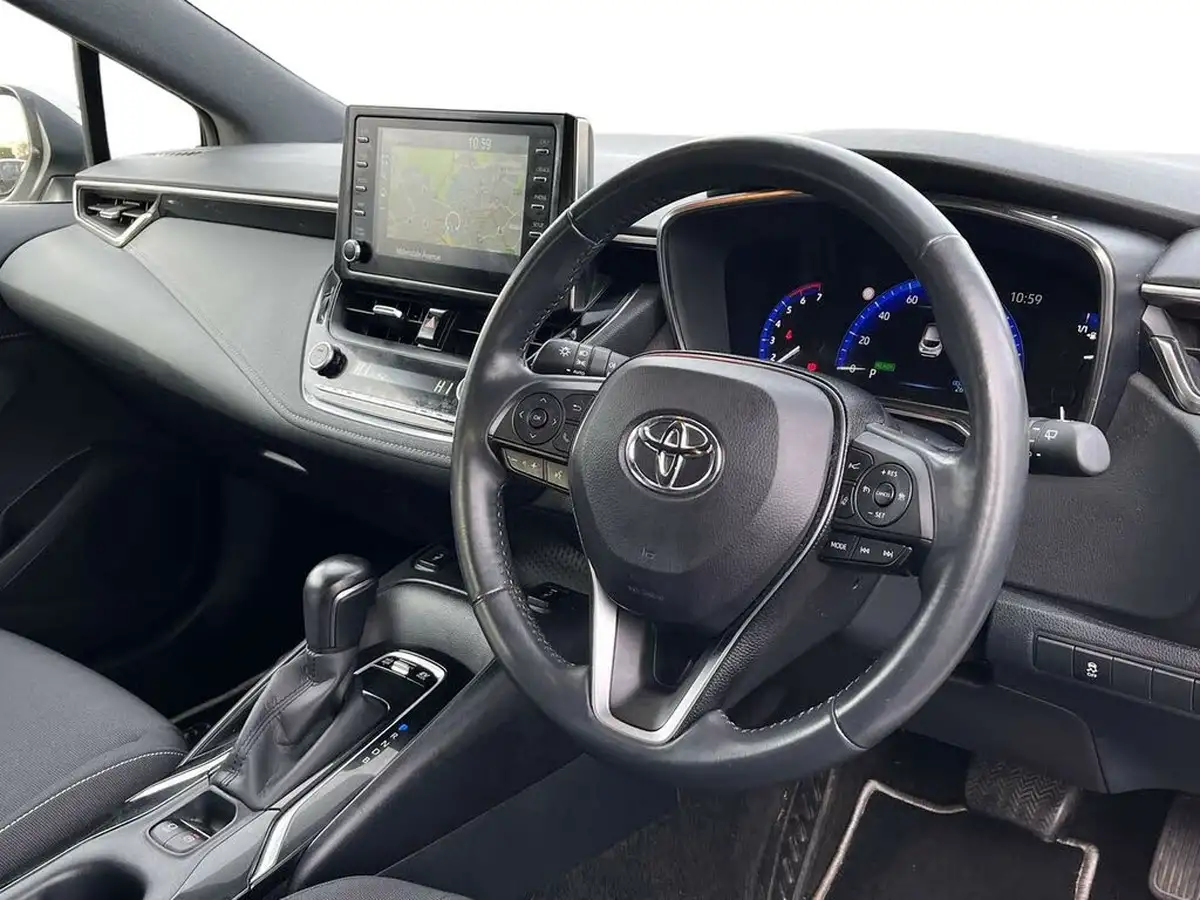 2020-toyota-corolla-18-vvt-i-design-spare-wheel-hatchback-5d-big-4