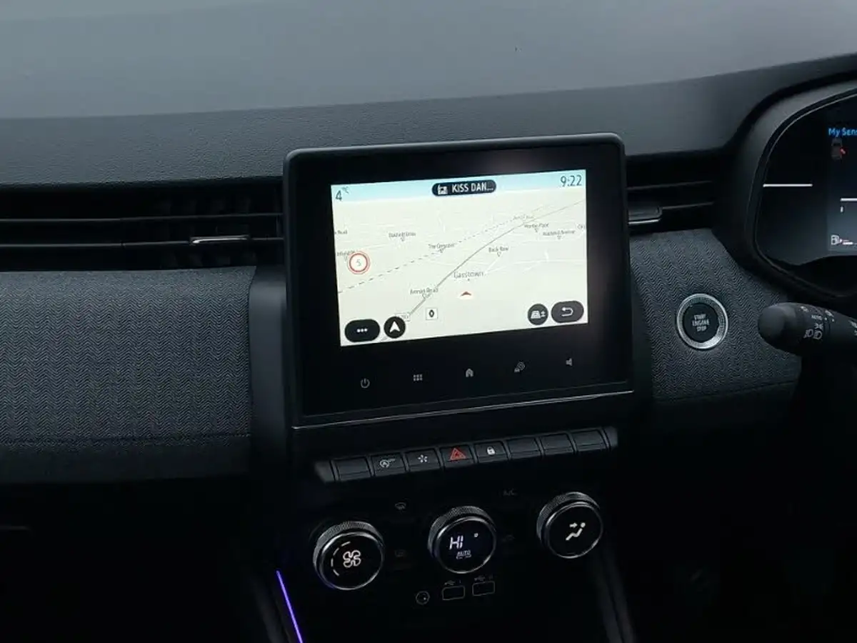 2024-renault-clio-10-tce-techno-big-10