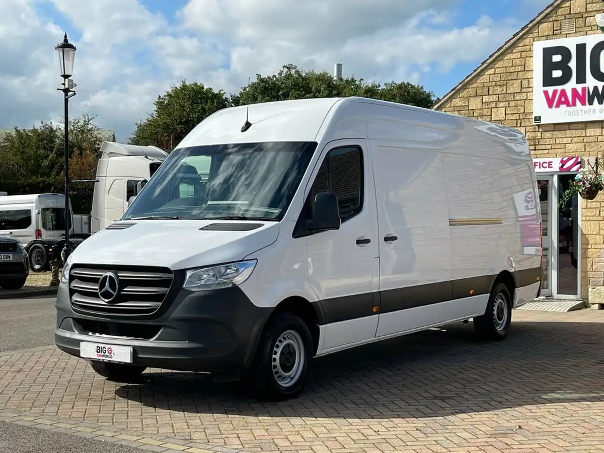 2020-mercedes-benz-sprinter-20cdi-315-l1h1-progressive-big-9