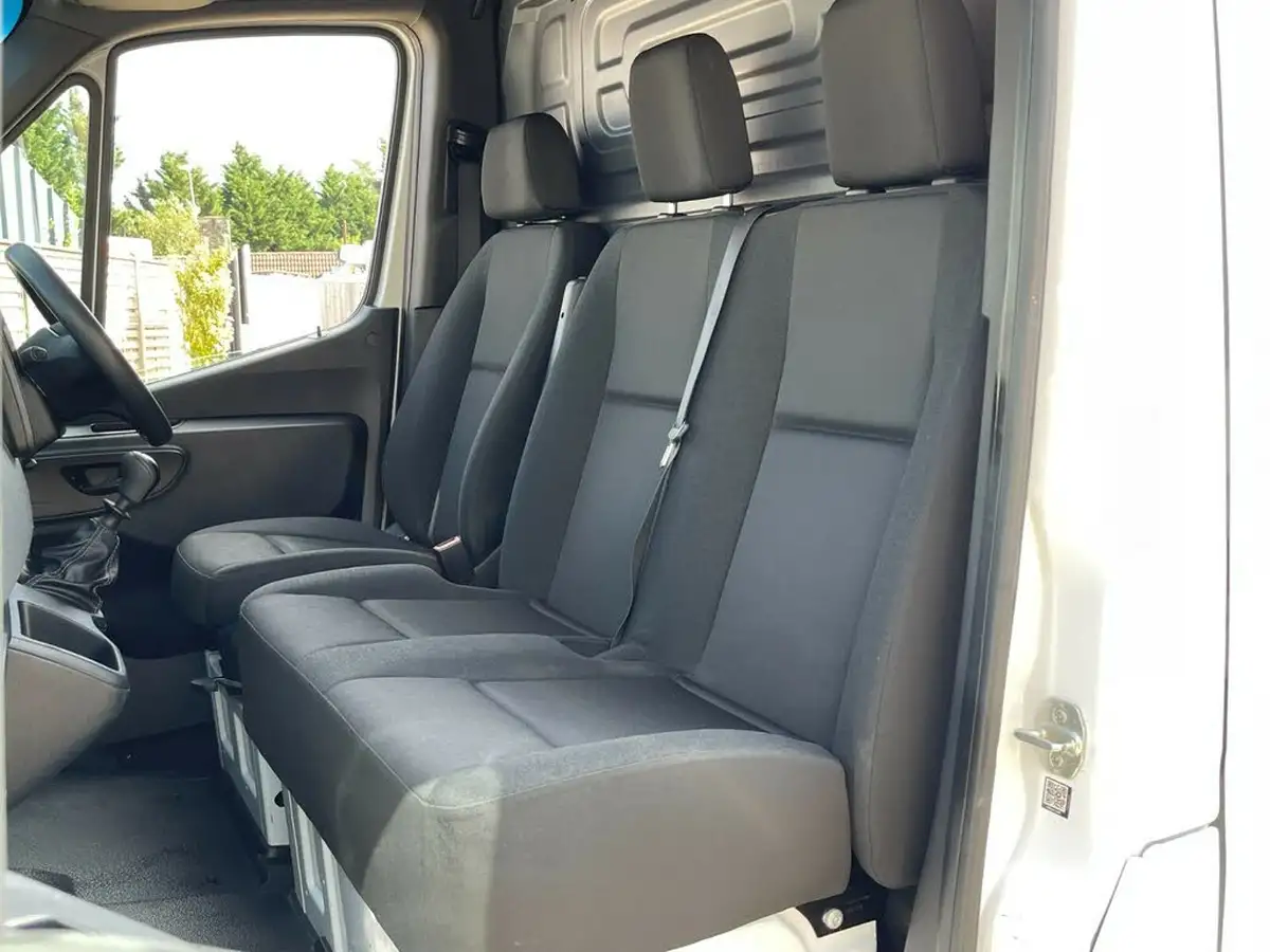 2020-mercedes-benz-sprinter-20cdi-315-l1h1-progressive-big-33
